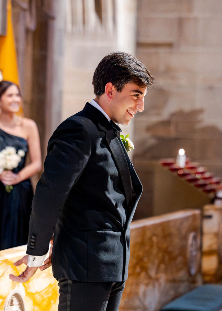 Editorial, modern bridal bouquet with white playa blanca and cloud garden roses and white peonies. Soft, romantic and timeless floral design for Atlanta wedding in Buckhead. Elegant, all-white wedding flowers in a luxury setting. Design by Rosemary & Finch Floral Design in Nashville, TN.