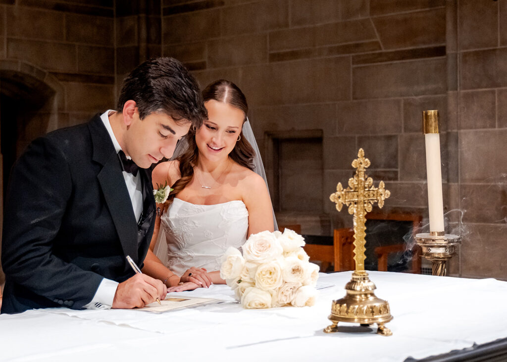 Editorial, modern bridal bouquet with white playa blanca and cloud garden roses and white peonies. Soft, romantic and timeless floral design for Atlanta wedding in Buckhead. Elegant, all-white wedding flowers in a luxury setting. Design by Rosemary & Finch Floral Design in Nashville, TN.